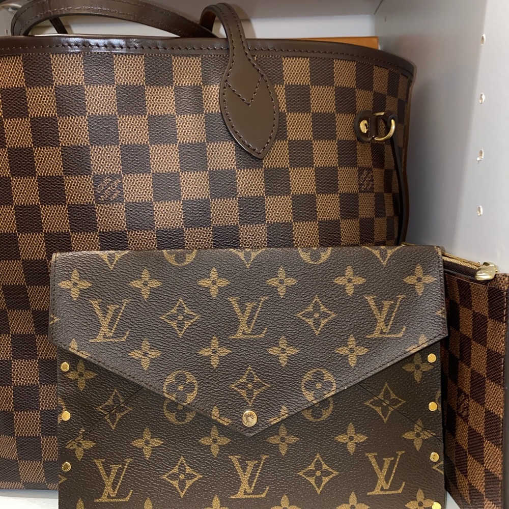 Louis Vuitton Monogram Rivets Envelope - Picture 2 of 12